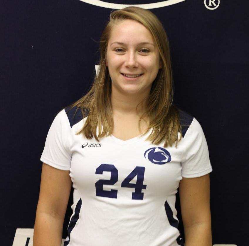 Women's Volleyball Setter: Brianna Audette