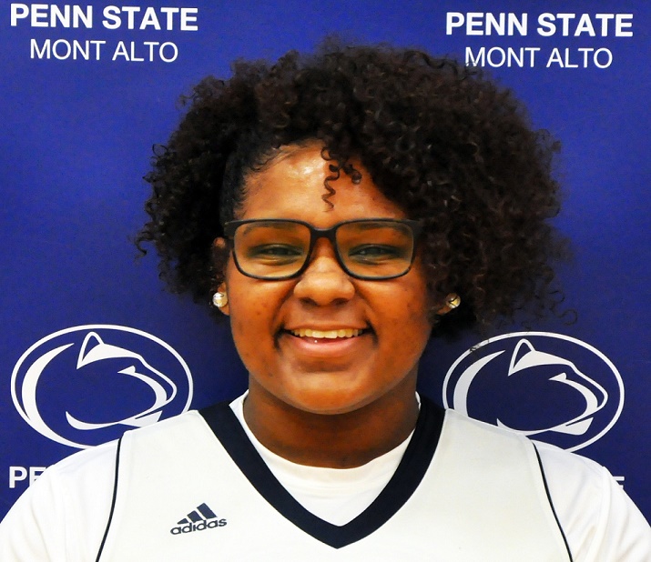 2017/18 Women's Basketball Player of the Week: Alexis Shaffer