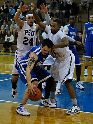 Penn College Men's Basketball Falls to Penn State Harrisburg, 49-93