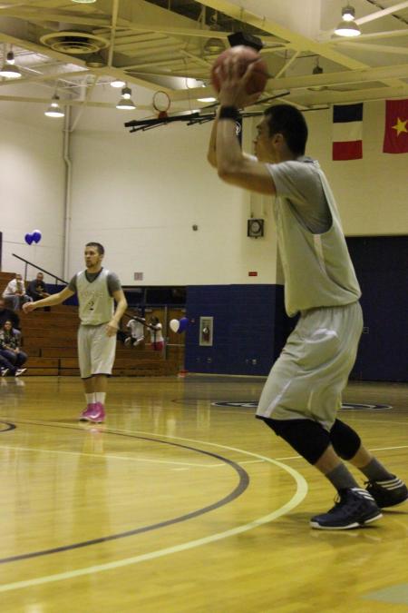 Men's Basketball Goes 1-1 In Turkey Drive Classic Following 80-44 Loss