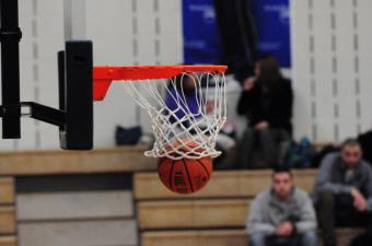 Brandywine defeats PSU Lehigh Valley to open league play.