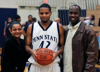 Learon Pray scores his 1,000 point!
