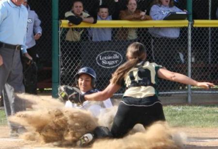 Beaver Cruises Past Fransican