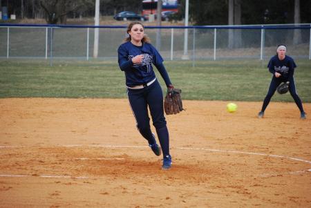 Softball splits with Hood College