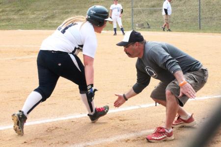 Lady Lions split with Penn College