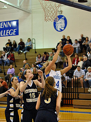 Lady Wildcats Open Season with 68-41 Win