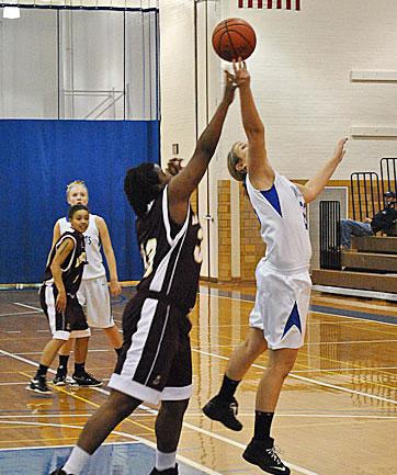 Wildcats Even Record to 1-1 With Loss to Arcadia