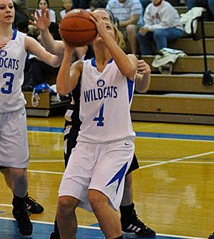 Lady Wildcats Open Up Conference Play with Victory