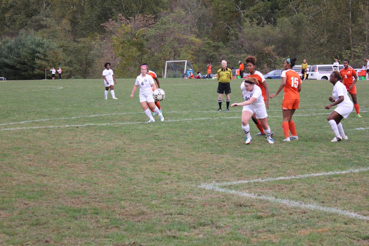 Women's Soccer Drops to Lincoln in First Home Game
