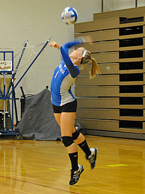 Wildcats Sweep in Conference Quad Match