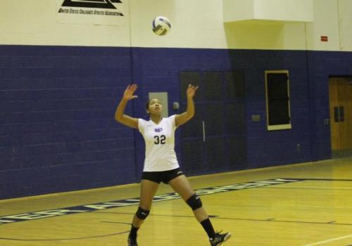 Women's Volleyball Picks Up First PSUAC Victory in Thrilling Fashion