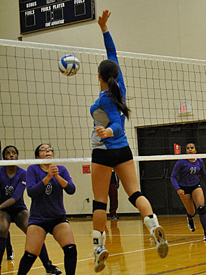 Wildcats Drop Final Two Games at USCAAs